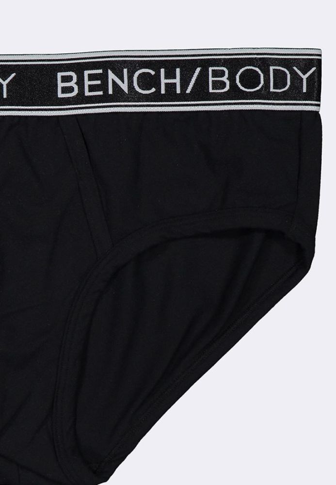 BENCH/ on X: Keeping cool and comfortable starts with good underwear. Put  on something cool, dry, and sweat-wicking like this #Bench Body Boxer  Brief. Buy only from Official BENCH/ stores and online