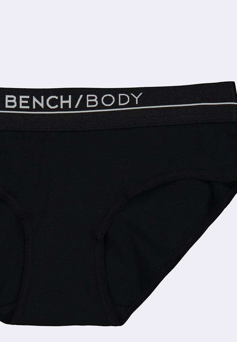 BENCH/ on X: Hit a home run with underwear from #BenchBody that makes you  look good and feel good. Get @derrrmonasterio 's hipster briefs online for  only P239.75 online at: ⚾